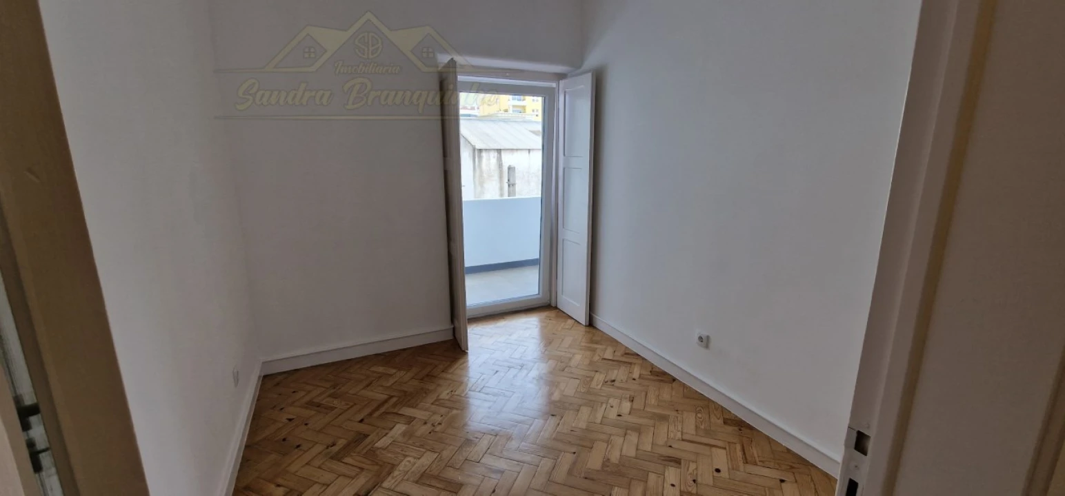 Apartamento T3 para Venda em Santa Maria, São Pedro e Matacães Foto 8