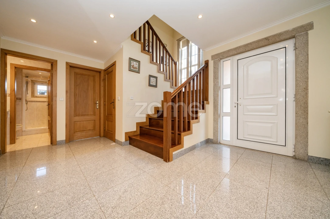 Moradia T5 para Venda em Merelim (São Pedro) e Frossos Foto 16