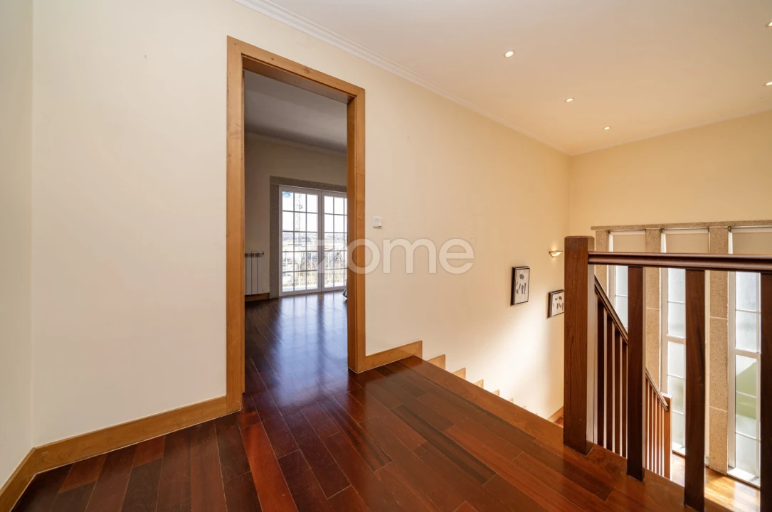 Moradia T5 para Venda em Merelim (São Pedro) e Frossos Foto 33