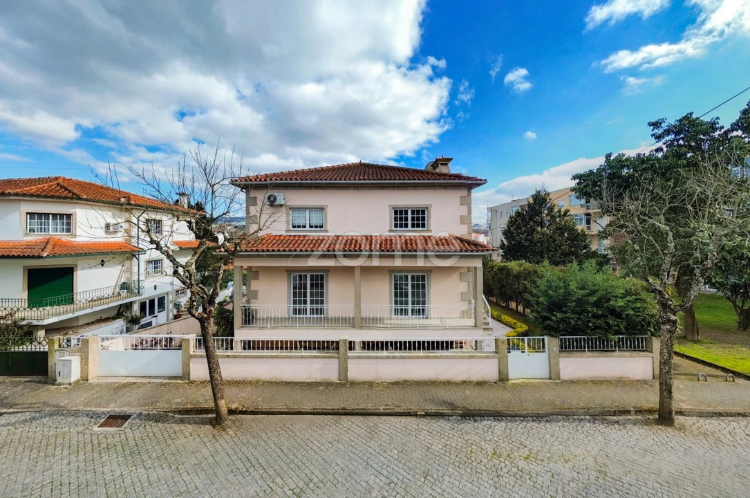 Moradia T5 para Venda em Merelim (São Pedro) e Frossos Foto 42