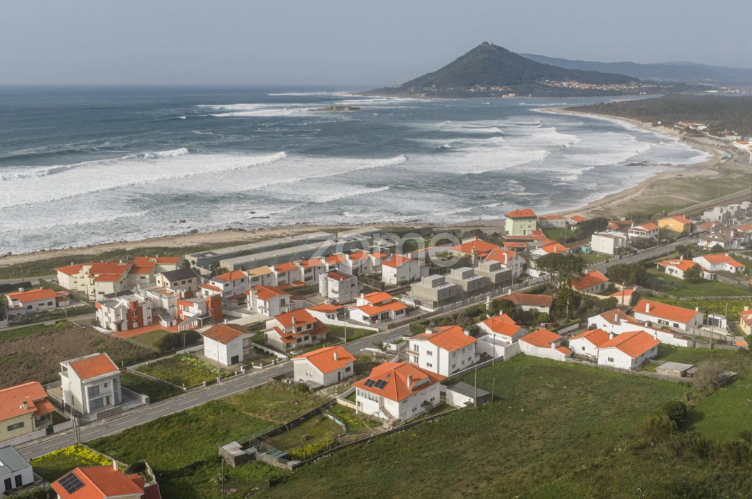 Terreno para Venda em Moledo e Cristelo Foto 2