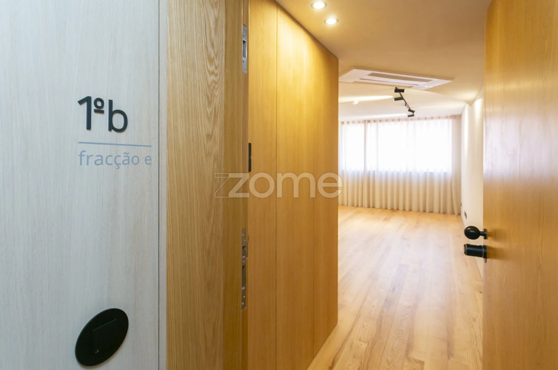 Apartamento T1 para Venda em Cedofeita, Santo Ildefonso, Sé, Miragaia, São Nicolau e Vitória Foto 2