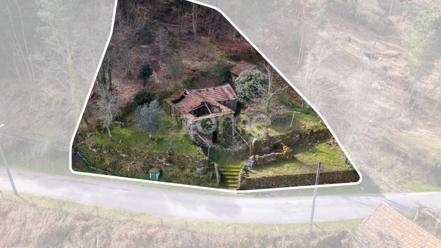 Moradia T6 para Venda em Santiago de Piães