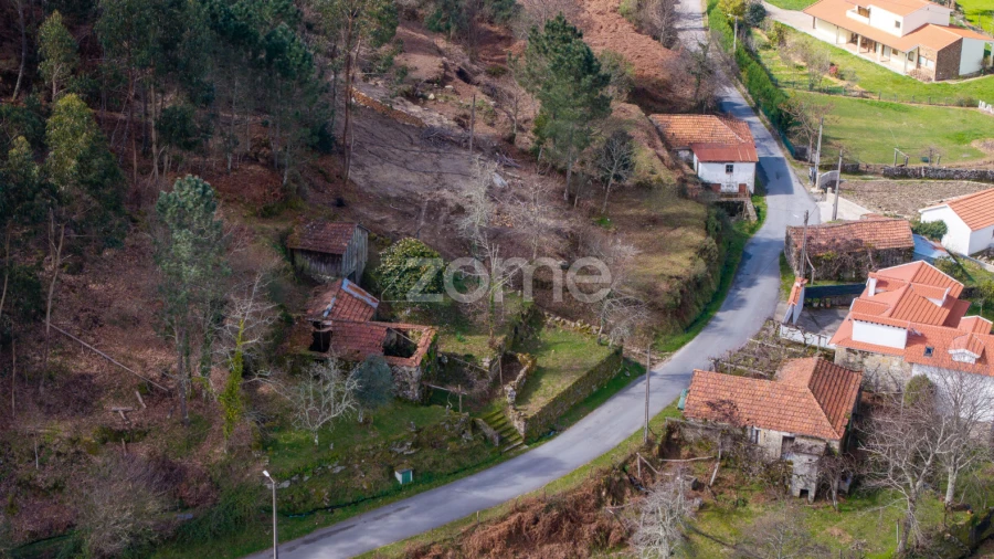 Moradia T6 para Venda em Santiago de Piães