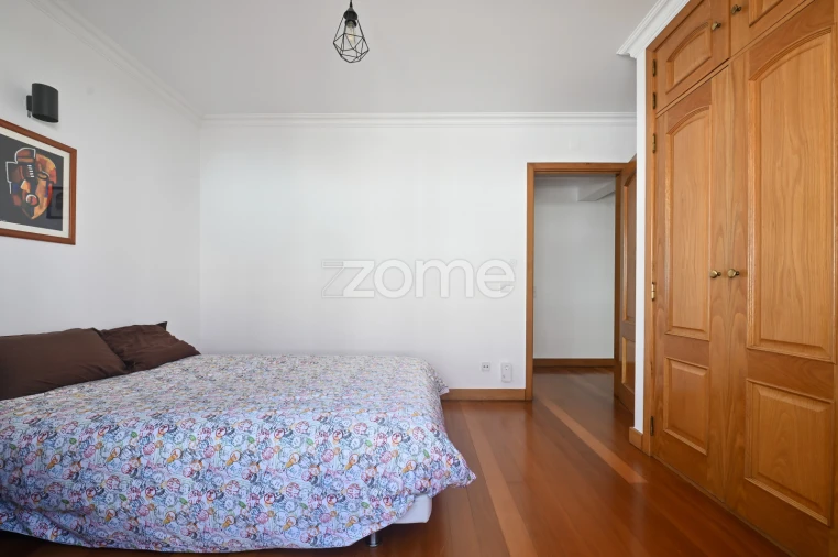 Moradia T7 para Venda em Rio de Mouro Foto 35