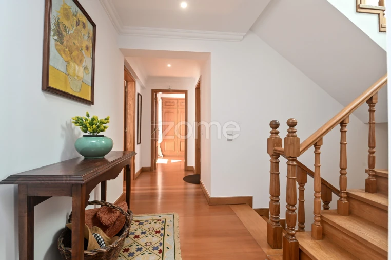 Moradia T7 para Venda em Rio de Mouro Foto 36