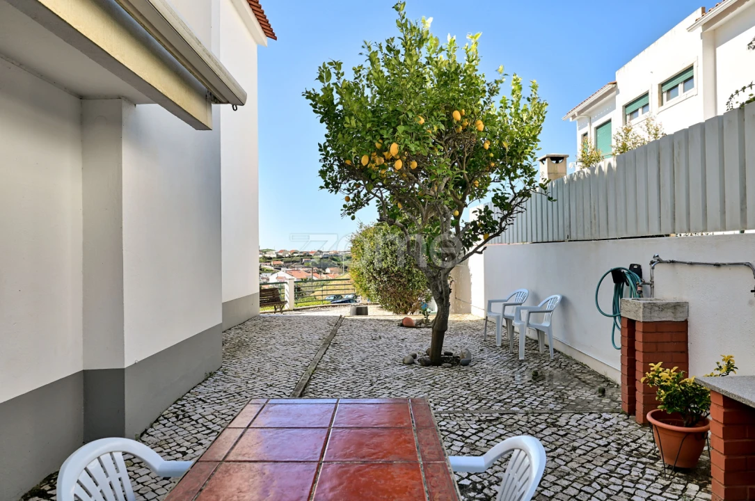 Moradia T7 para Venda em Rio de Mouro Foto 5