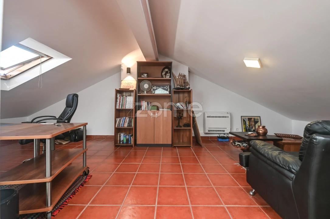 Moradia T7 para Venda em Rio de Mouro Foto 42