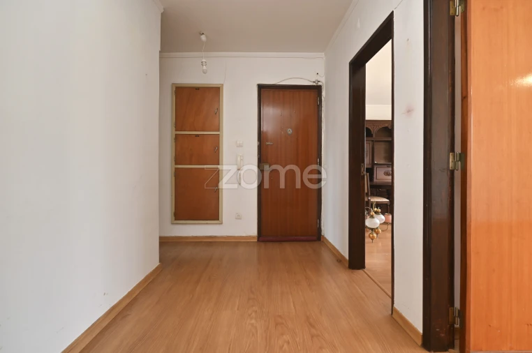 Apartamento T3 para Venda em Carcavelos e Parede Foto 4