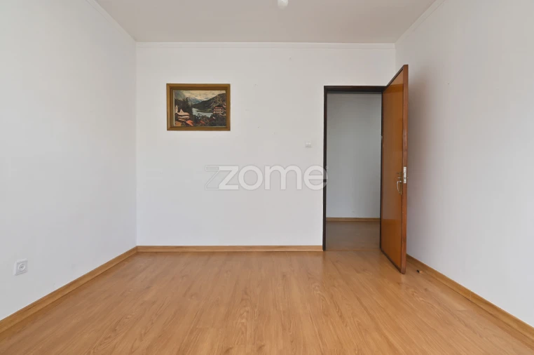 Apartamento T3 para Venda em Carcavelos e Parede Foto 11