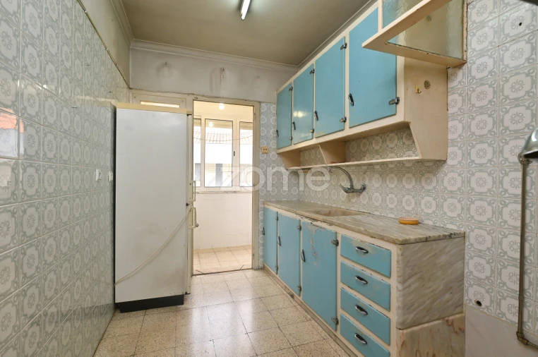 Apartamento T3 para Venda em Carcavelos e Parede Foto 19
