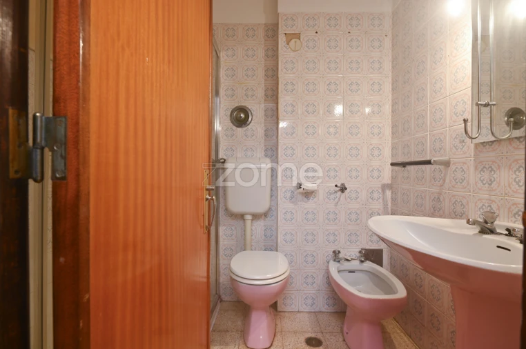 Apartamento T3 para Venda em Carcavelos e Parede Foto 12