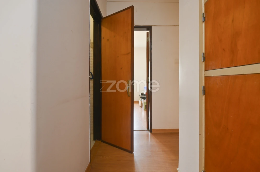 Apartamento T3 para Venda em Carcavelos e Parede Foto 15