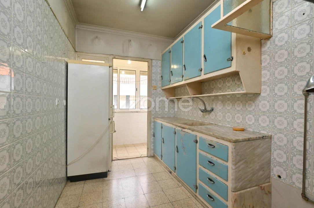 Apartamento T3 para Venda em Carcavelos e Parede Foto 19