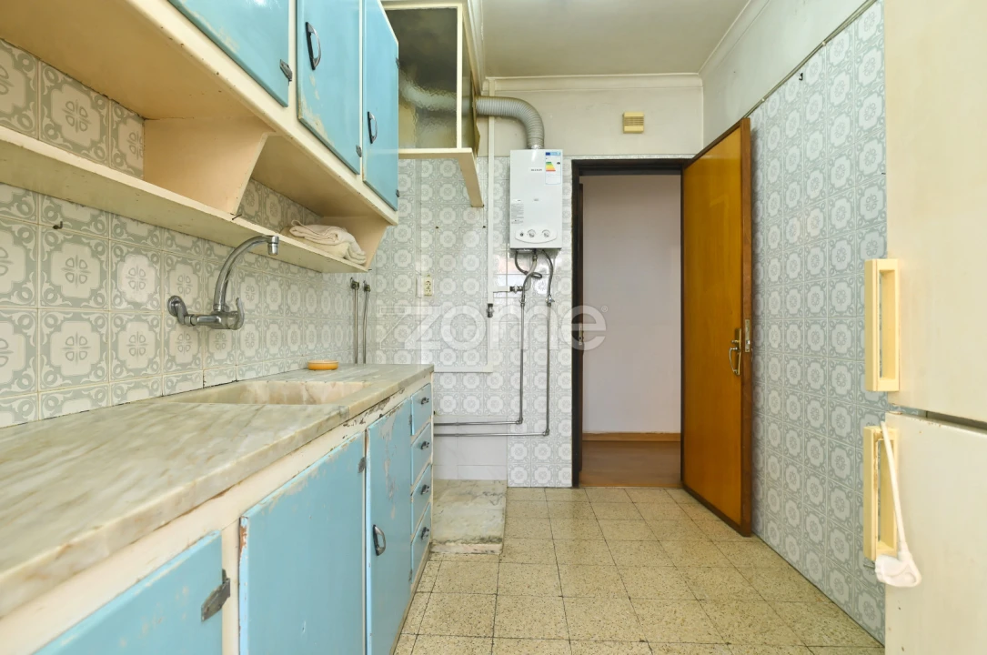 Apartamento T3 para Venda em Carcavelos e Parede Foto 20