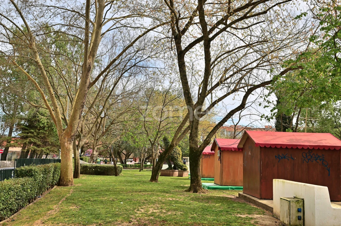 Apartamento T3 para Venda em Carcavelos e Parede Foto 28