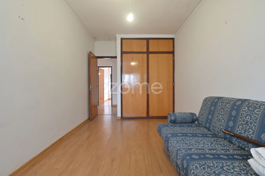 Apartamento T3 para Venda em Carcavelos e Parede Foto 14