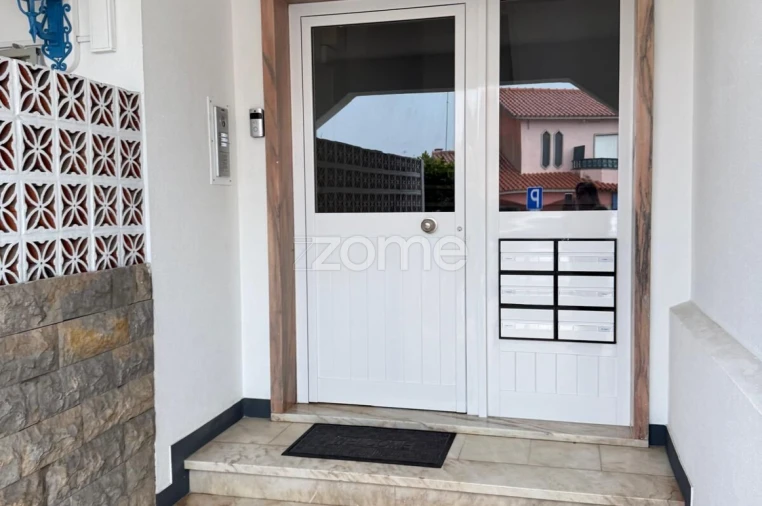 Apartamento T2 para Venda em Alcabideche Foto 2