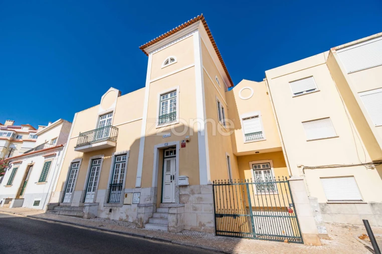 Moradia T5 para Venda em Carcavelos e Parede Foto 4