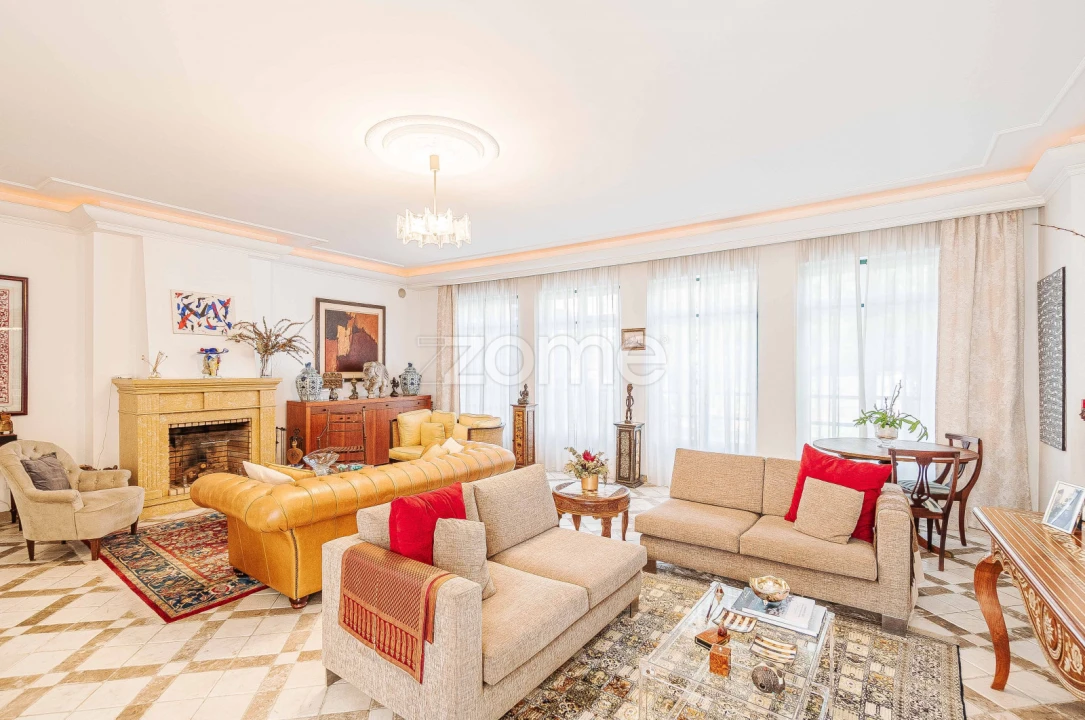 Moradia T5 para Venda em Carcavelos e Parede Foto 1