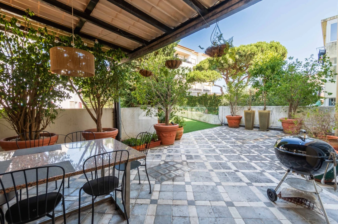 Moradia T5 para Venda em Carcavelos e Parede Foto 36