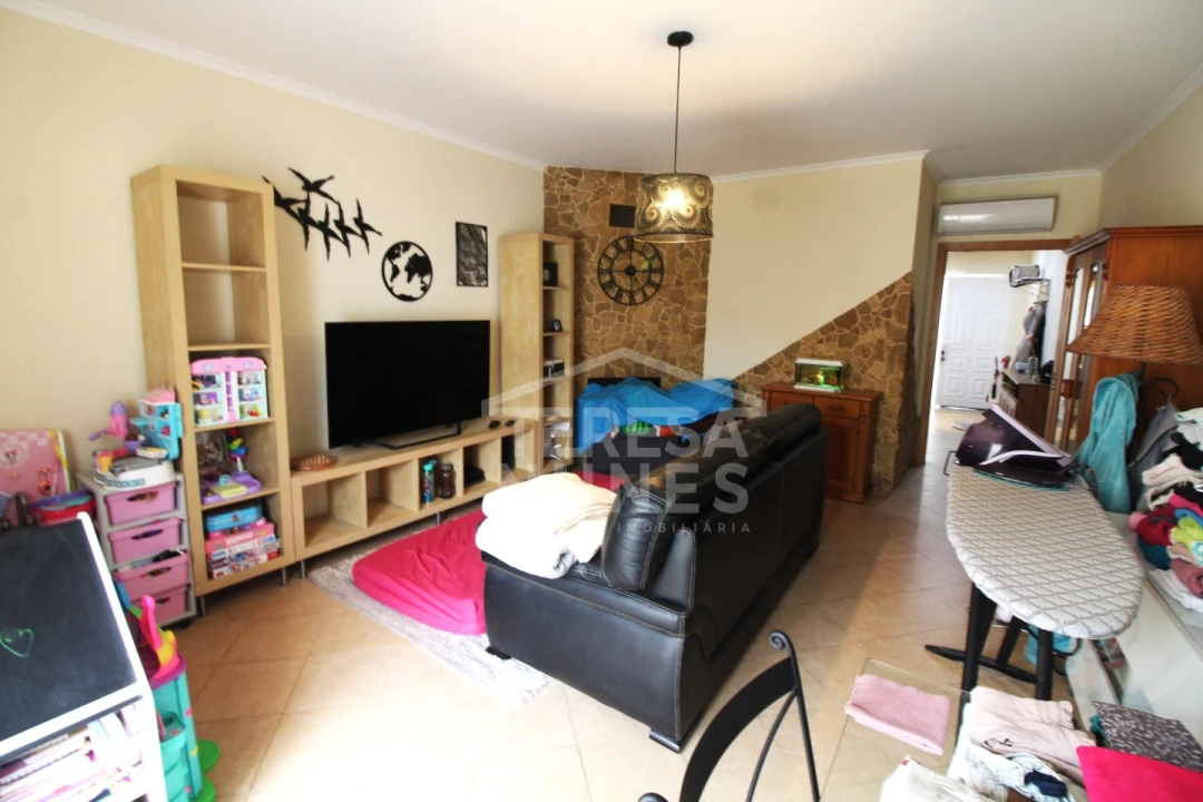 Moradia T2 para Venda em Quinta do Conde Foto 4