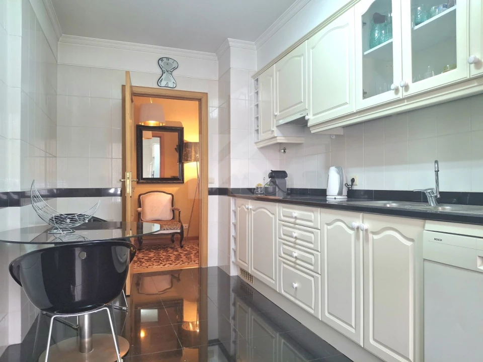 Apartamento T3 para Arrendamento em Funchal (Se) Foto 34