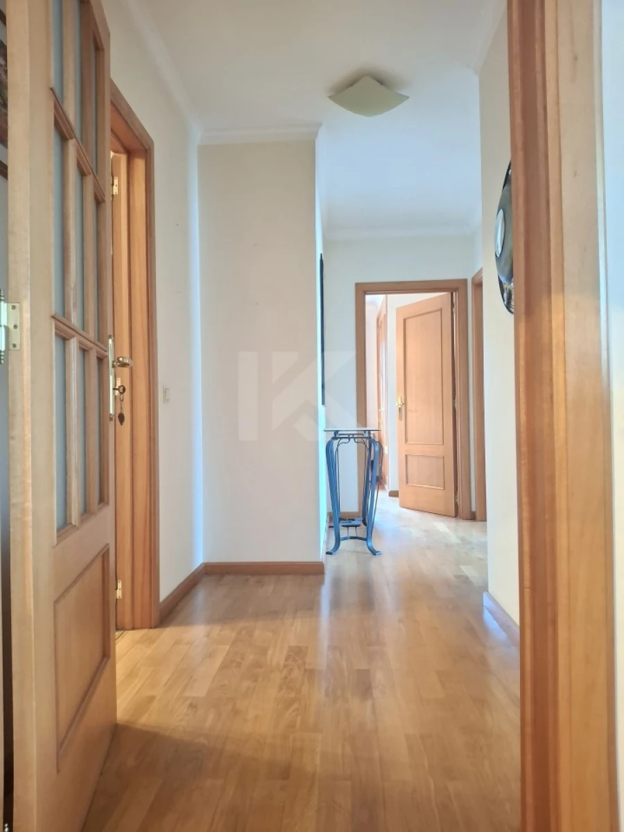 Apartamento T3 para Arrendamento em Funchal (Se) Foto 30