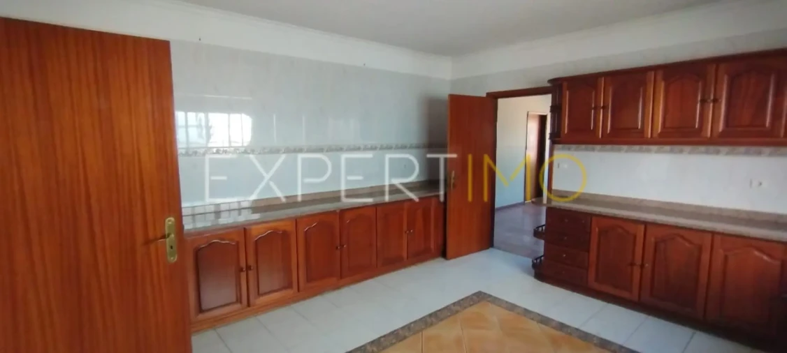 Moradia T3 para Venda em Canhas Foto 11