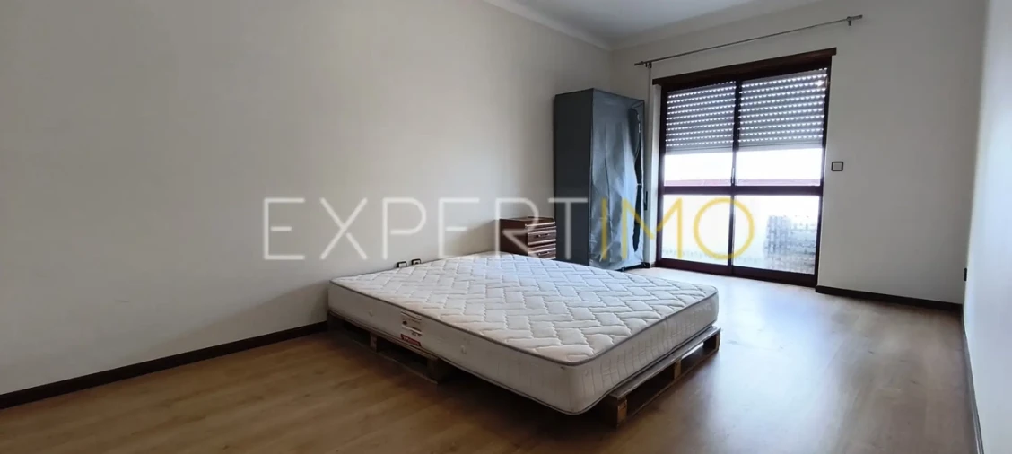 Apartamento T3 para Venda em Samil Foto 2