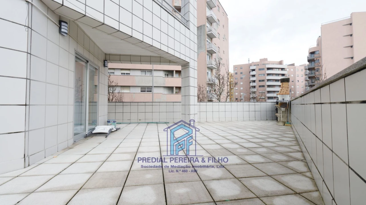 Apartamento T3 para Venda em Rio Tinto Foto 2