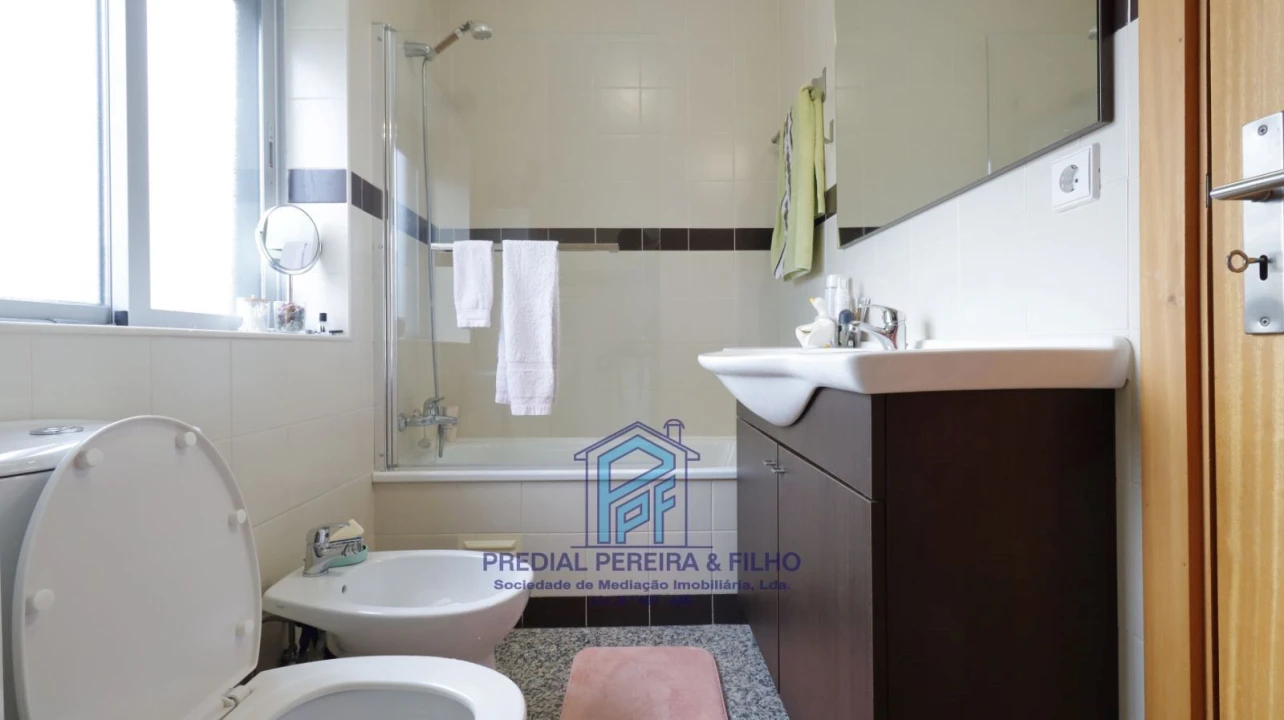 Apartamento T3 para Venda em Rio Tinto Foto 22