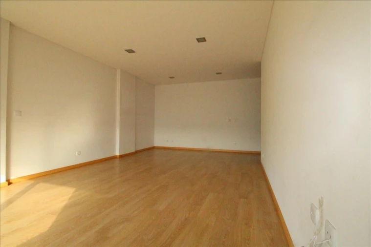 Apartamento T3 para Venda em Santo Antonio dos Olivais Foto 11