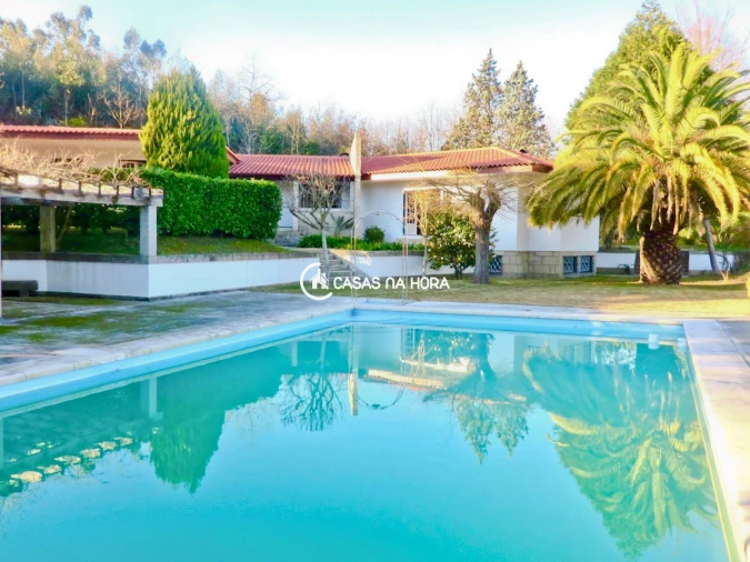 Apartamento T5 para Arrendamento em Lordelo Foto 1