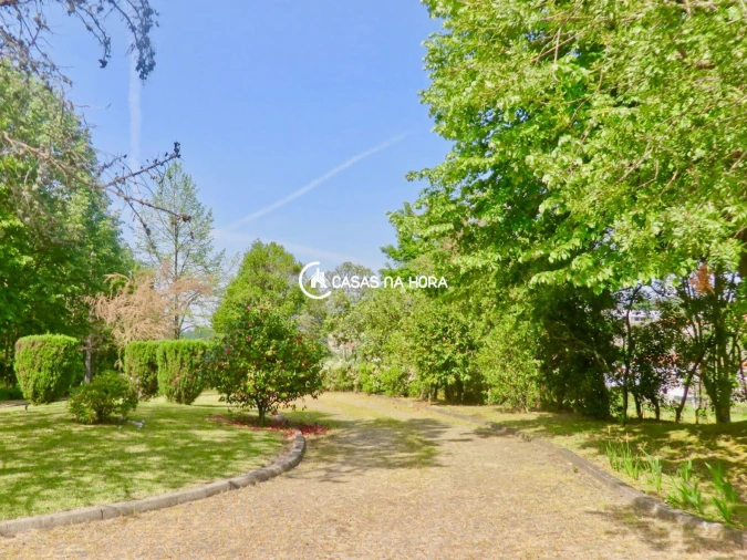 Apartamento T5 para Arrendamento em Lordelo Foto 18