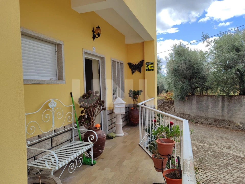 Moradia T3 para Venda em Soalheira Foto 2