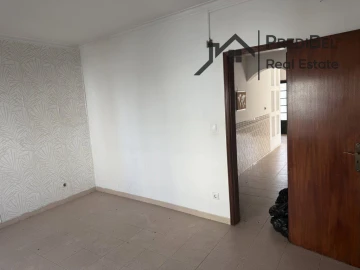 Loja para Venda em Arruda dos Vinhos