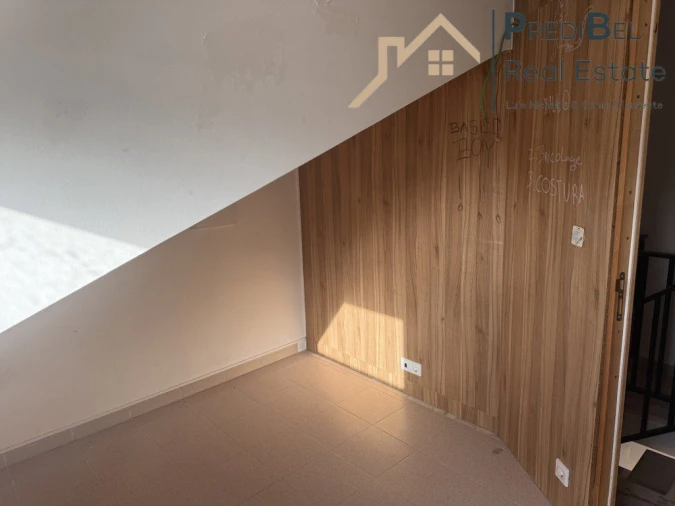 Loja para Venda em Arruda dos Vinhos Foto 35