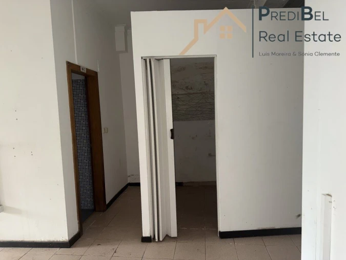 Loja para Venda em Arruda dos Vinhos Foto 14