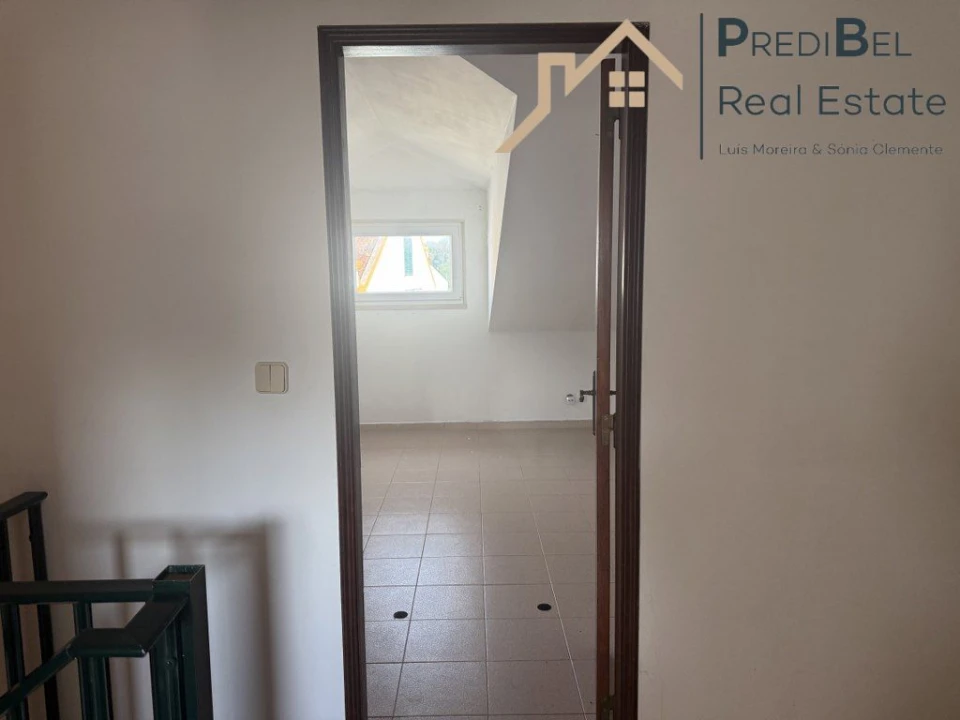 Loja para Venda em Arruda dos Vinhos Foto 38