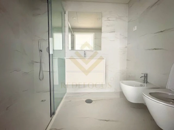 Apartamento T1 para Venda em Esmoriz Foto 6