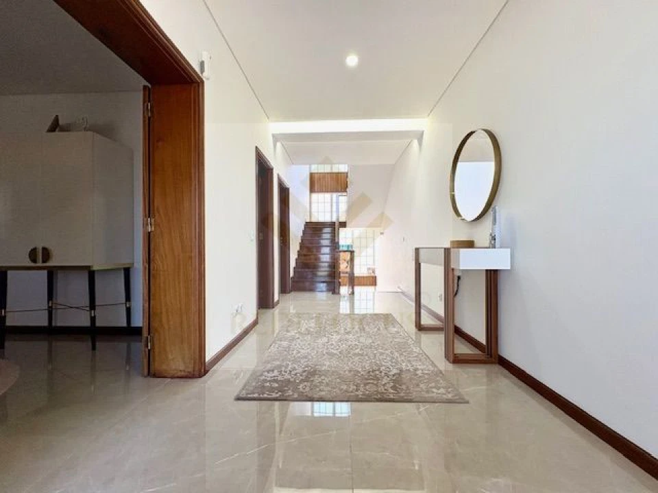 Moradia T3 para Venda em Santa Maria de Lamas Foto 2