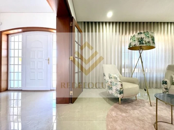 Moradia T3 para Venda em Santa Maria de Lamas Foto 3