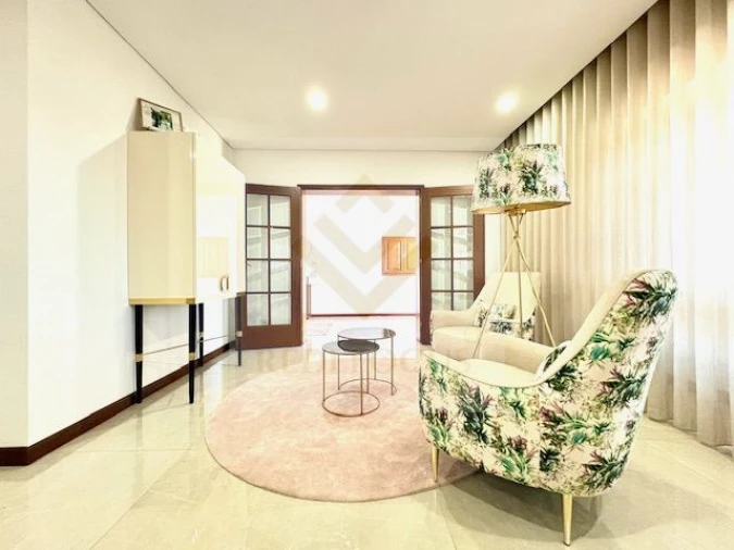 Moradia T3 para Venda em Santa Maria de Lamas Foto 8