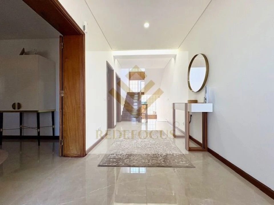 Moradia T3 para Venda em Santa Maria de Lamas Foto 2