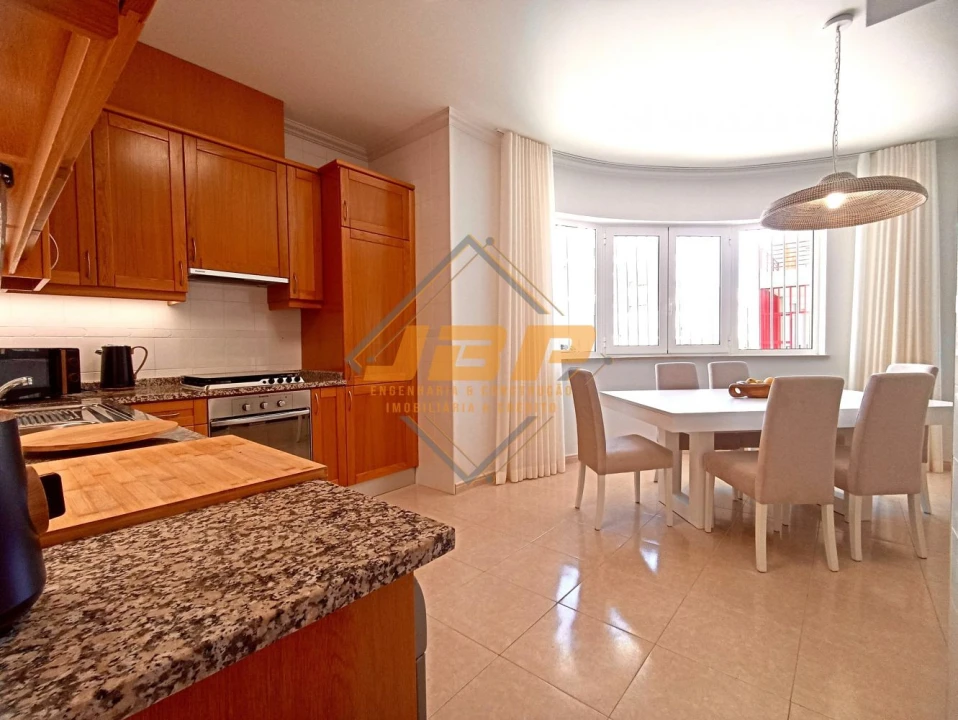 Apartamento T2 para Venda em Nazare Foto 11