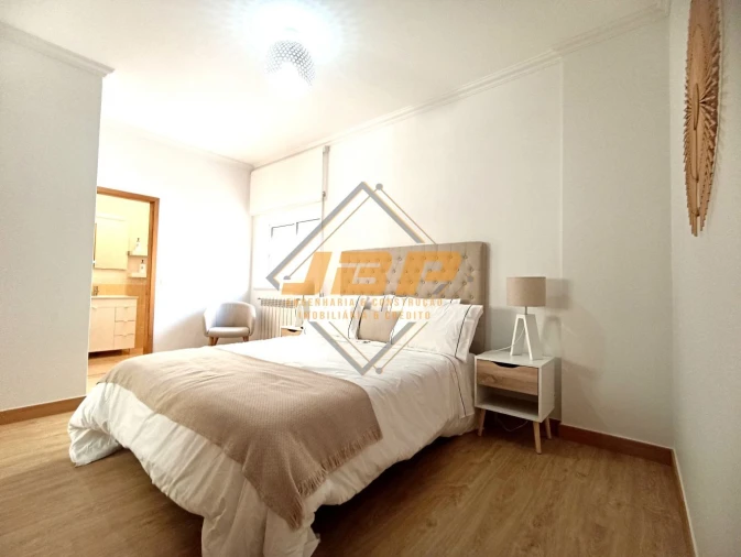 Apartamento T2 para Venda em Nazare Foto 20