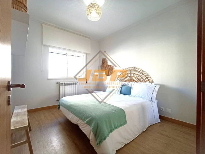 Apartamento T2 para Venda em Nazare Foto 29