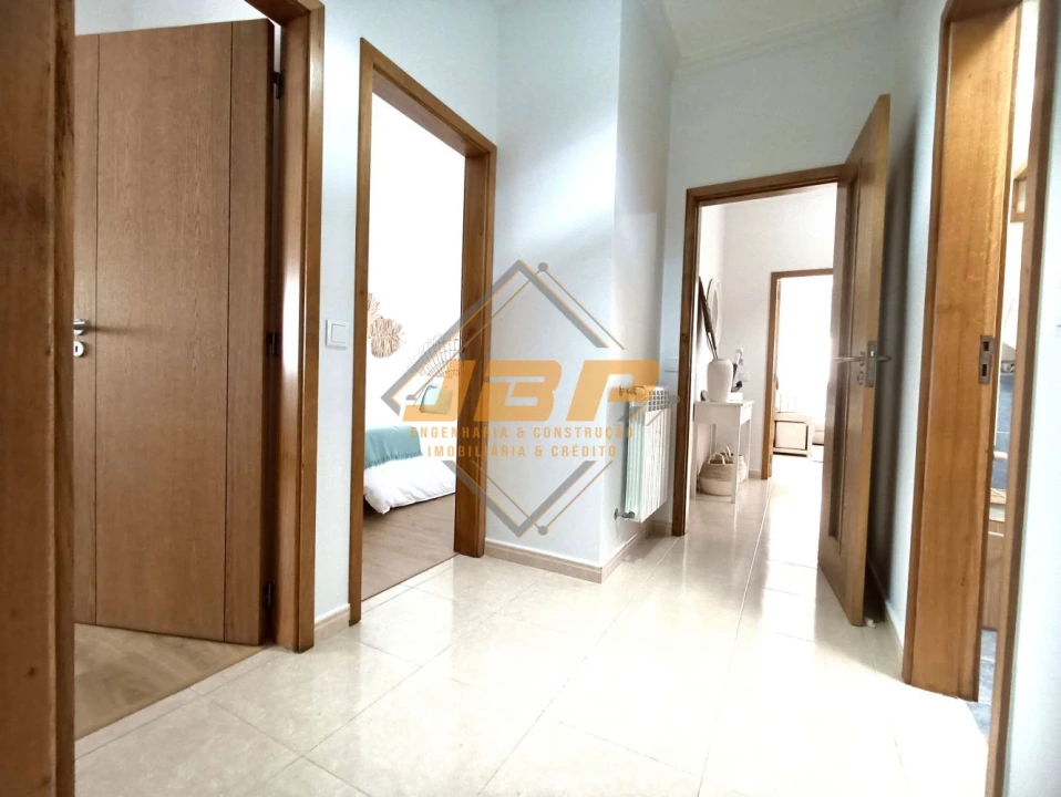 Apartamento T2 para Venda em Nazare Foto 17