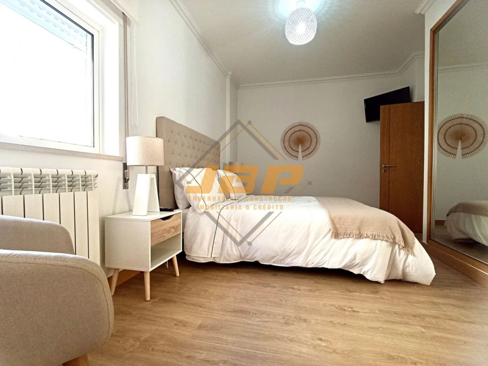 Apartamento T2 para Venda em Nazare Foto 2